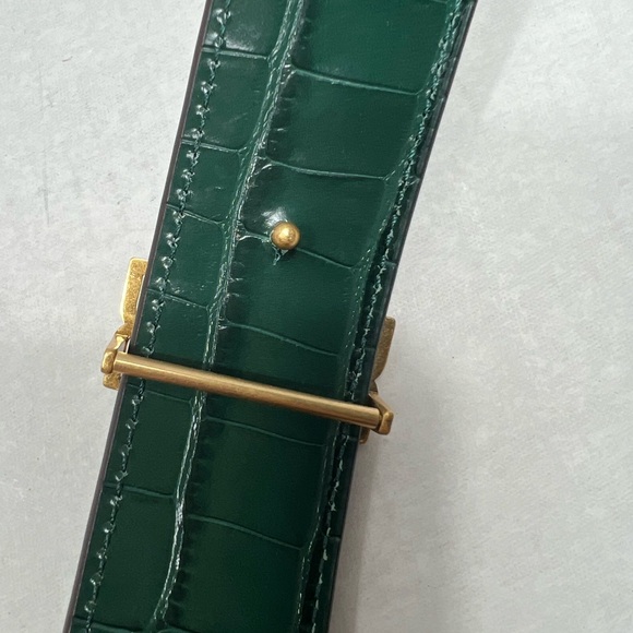 Tory Burch 1.5” Britten Reversible Logo Croc Belt In Black/Green Size: XXL - Picture 7 of 7